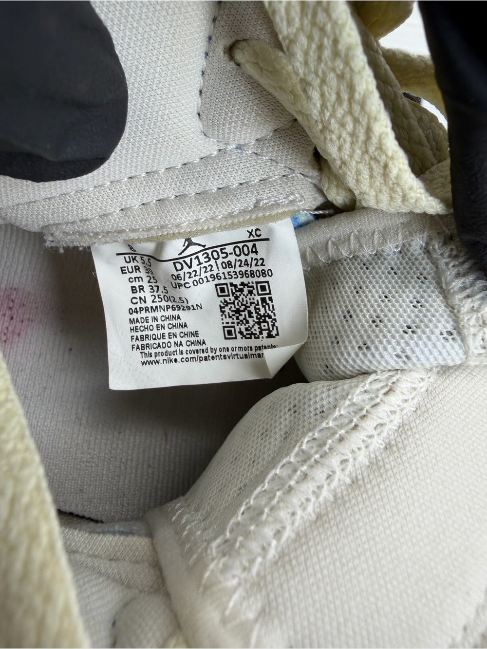 Nike High-Top Sneakers in Blue and Cream with Red Tongue Tag - Picture 9 of 9